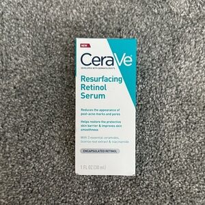 CeraVe Resurfacing Retinol Serum - White and Teal